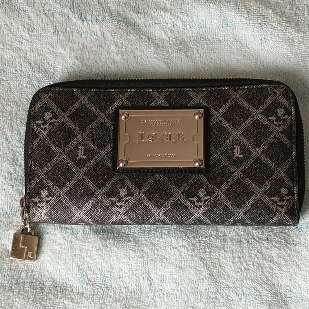 L.A.M.B. wallet
